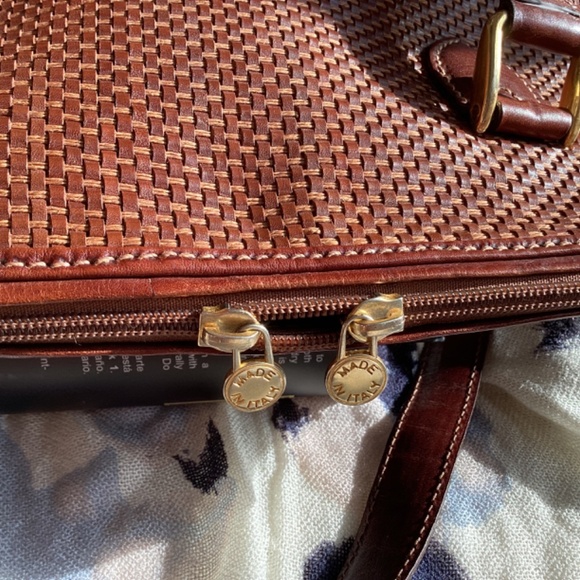 Italian Leather Briefcase - Picture 5 of 7